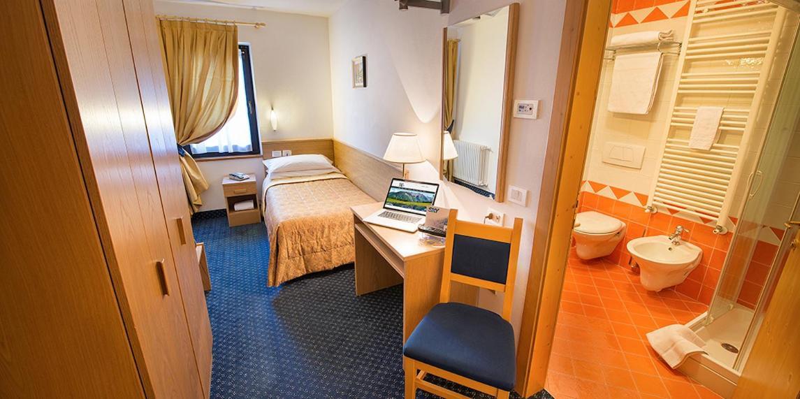 Hotel Cristallo Peio Room photo